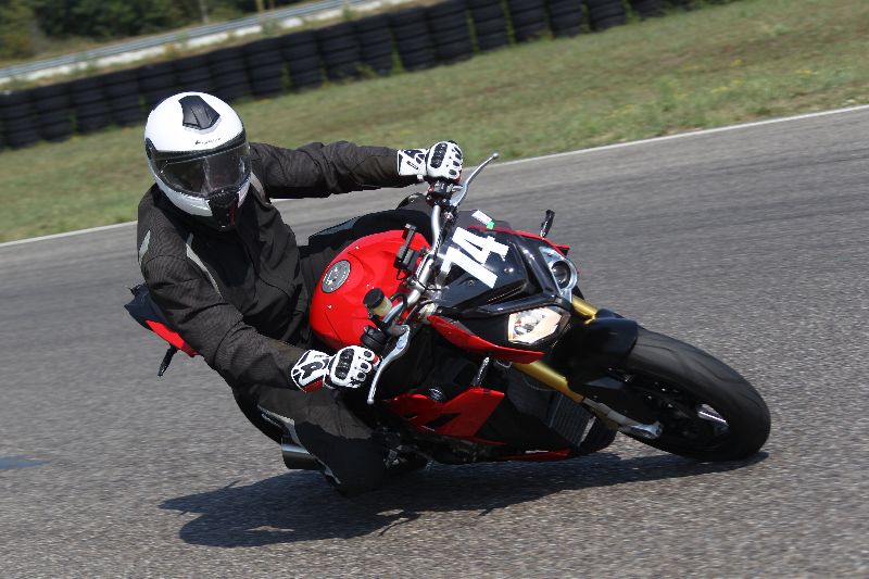 /Archiv-2018/44 06.08.2018 Dunlop Moto Ride and Test Day  ADR/Strassenfahrer-Sportfahrer grün/74